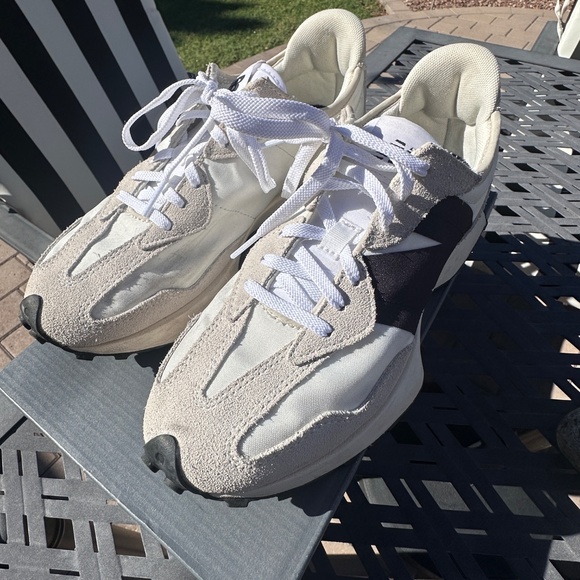 Women’s New Balance tennis shoes - Picture 3 of 6